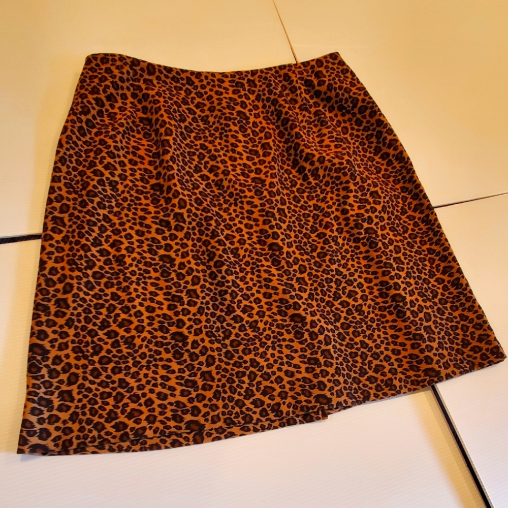 Briggs Petite Animal Print Mini Skirt size 12P